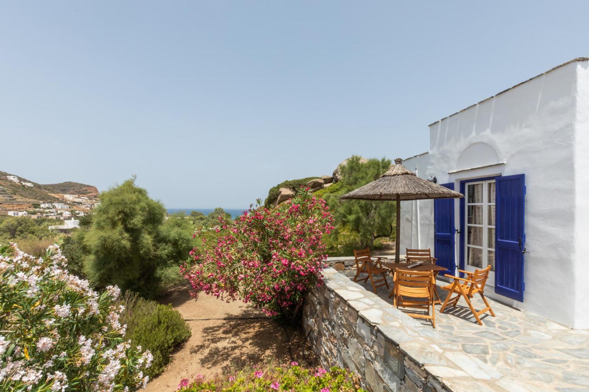 Sunrock Suites Stelida  Exterior photo