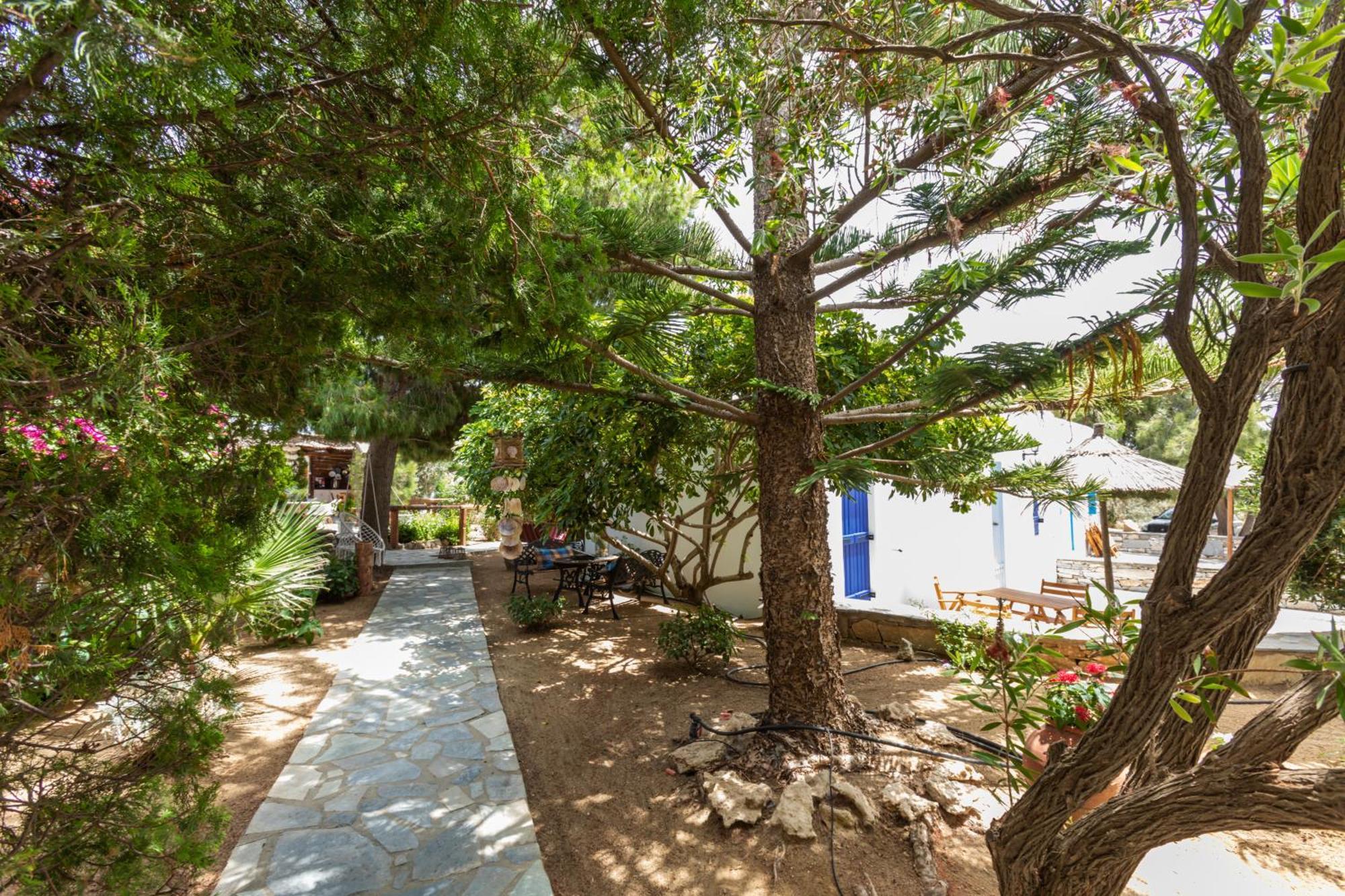 Sunrock Suites Stelida  Exterior photo