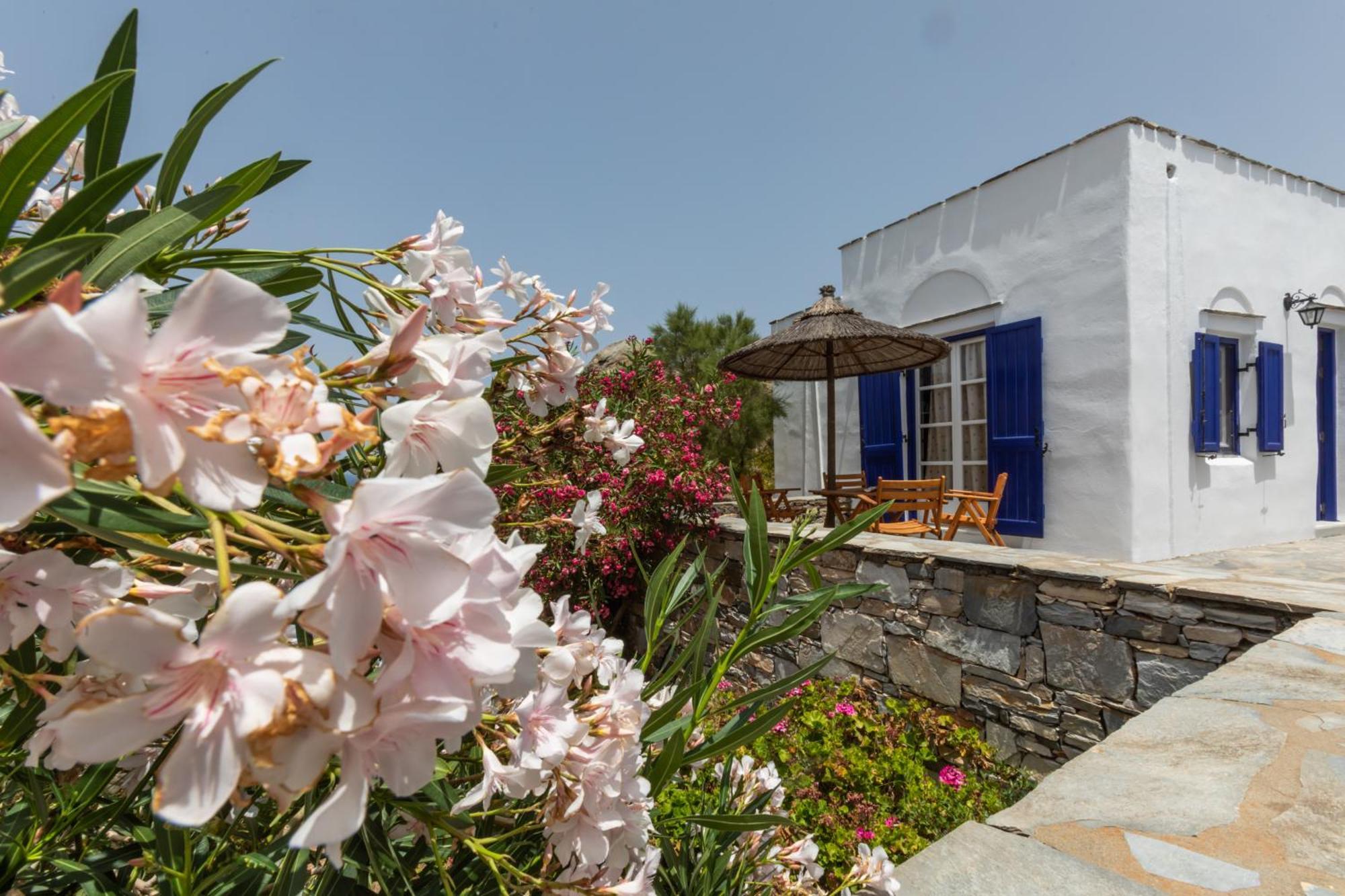 Sunrock Suites Stelida  Exterior photo